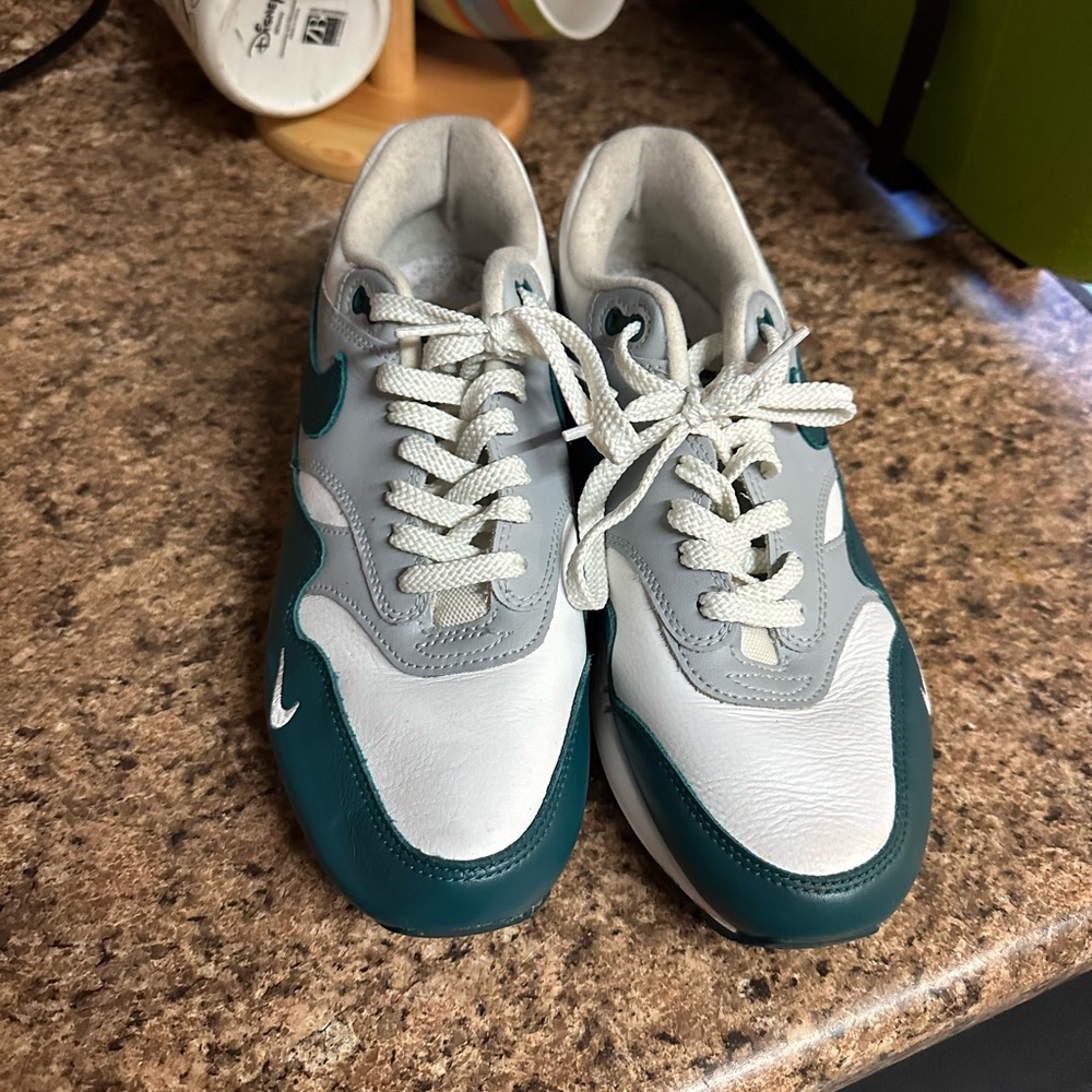Nike Air Max 1 good condition I have new laces to send with.